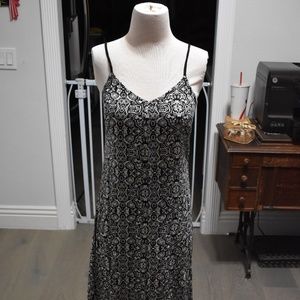 En Creme Tribal Print Maxi Dress